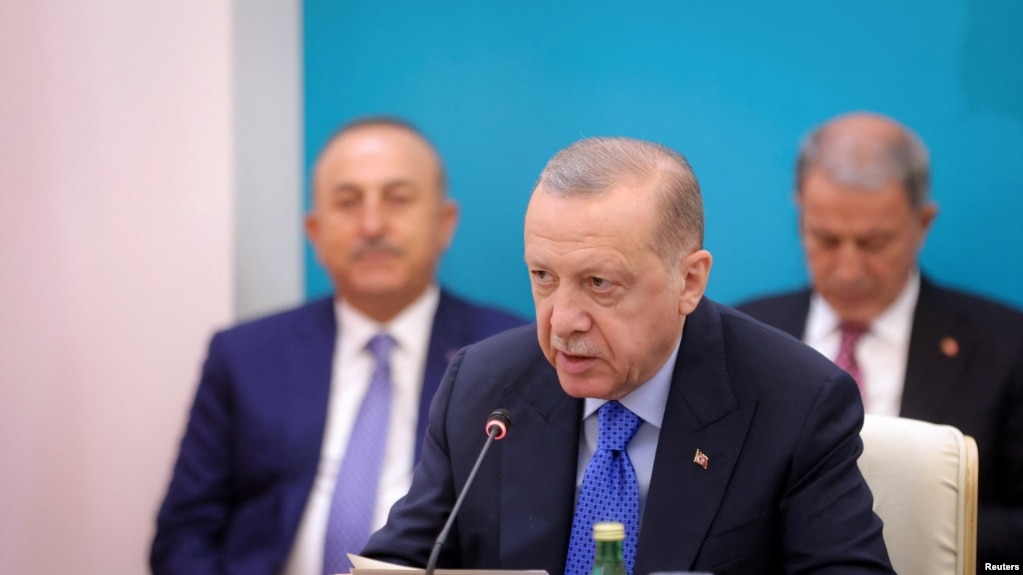 土耳其总统埃尔多安在德黑兰出席和平解决叙利亚冲突的国际会议（2022年7月19日）(photo:VOA)