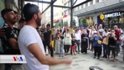 Muzîkjenên Kurd li Kolana Îstîqlalê li Stenbul Gel Kêfxweş Dikin