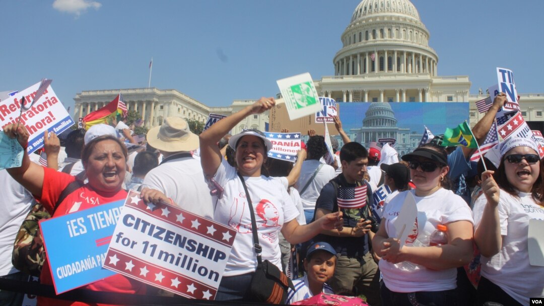 Más de 11 millones de inmigrantes indocumentados aspiran a cambiar sus vidas con una reforma migratoria.