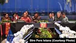 Presiden Joko Widodo dan Perdana Menteri Singapura Lee Hsien Loong memimpin ASEAN Leaders Gathering di Hotel Sofitel, Nusa Dua, Bali, Kamis, 11 Oktober 2018. (Foto: Biro Setpres)