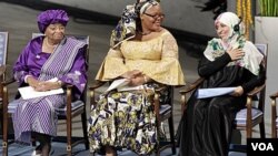 De izquierda a derecha, Ellen Johnson Sirleaf, Leymah Gbowee y Tawakkul Karman.