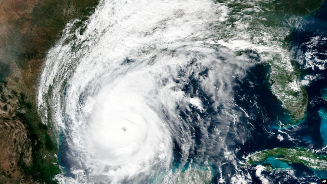 Citra satelit dirilis oleh NASA Worldview, Sistem Data dan Informasi Sistem Pengamatan Bumi (EOSDIS) menunjukkan Badai Delta, 8 Oktober 2020. (Foto: AP)