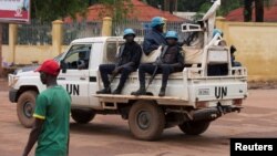 Pasukan penjaga perdamaian PBB melakukan patroli di Bangui, Republik Afrika Tengah (foto: ilustrasi). 