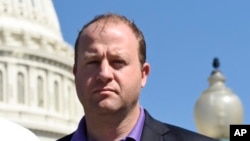 Jared Polis, lors d'une conférence de presse, le 25 juillet 2014.