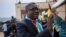 Le Dr Denis Mukwege, s’adresse à la foule à son retour à Bukavu en RDC, le 27 décembre 2018. (Photo by Fredrik Lerneryd / AFP)
