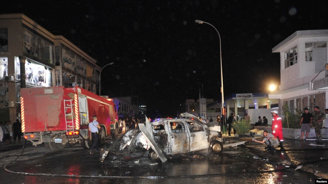 Ledakan bom mobil di kantor polisi Hadayeq di Benghazi, Libya mencederai 3 orang hari Minggu (4/11).