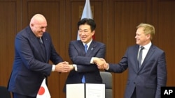 英國、日本和意大利三國防長2023年12月14日在東京簽約共同開發先進戰機。（美聯社）