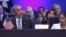 Presidente Barack Obama habla en el primer plenario de la Cumbre en Panamá.