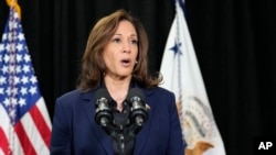 A candidata democrata à presidência, Kamala Harris, fala sobre a morte do líder máximo do Hamas, Yahya Sinwar, numa batalha com as forças israelitas em Gaza, na quinta-feira, 17 de outubro de 2024, após um comício de campanha na Universidade de Wisconsin Milwaukee.