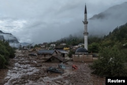 Pogled dronom pokazuje posledice poplava i klizišta u selu Donja Jablanica, Bosna i Hercegovina, 6. oktobar 2024. (Foto: Rojters/Marko Đurica)