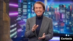 ARCHIVO - El cantante español Raphael, de 81 años, participa en el programa televisivo El Hormiguero, en una imagen publicada en su página oficial de Instagram, el 16 de diciembre de 2024.