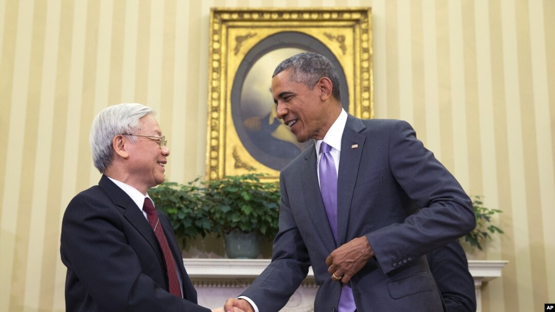 Tổng thống Obama gặp Tổng Bí thư đảng cộng sản Việt Nam Nguyễn Phú Trọng tại phòng Bầu dục của Tòa Bạch Ốc, ngày 7/7/2015. 
