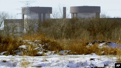 Probe Finds Ongoing Radioactive Leaks at Illinois Nuclear Plants