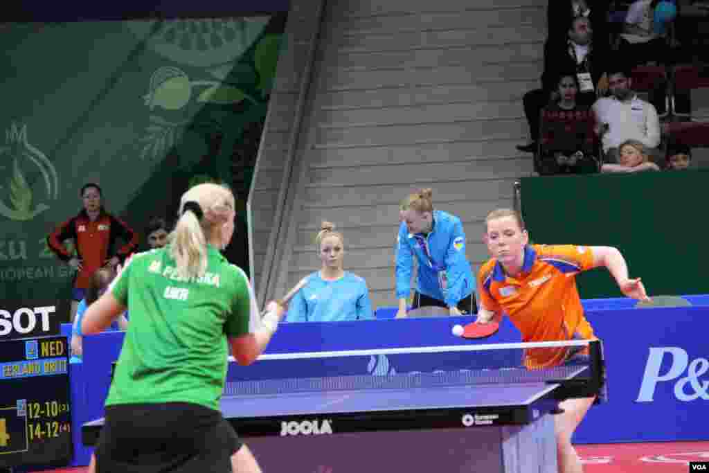 Stolüstü tennis (Bakı İdman Zalı)