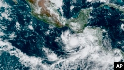 Posición de la tormenta tropical Pilar cerca de las costas de Centroamérica el lunes 30 de octubre de 2023.