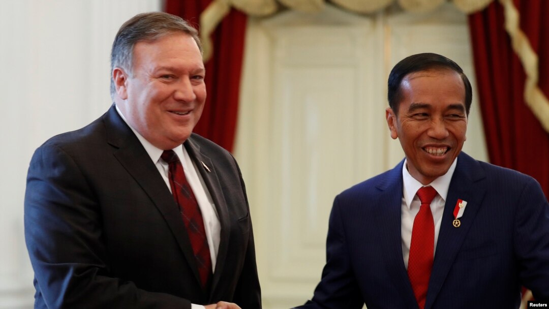 美国国务卿迈克·蓬佩奥（Mike Pompeo）会见印尼总统佐科·维多多（2018年8月5日）
