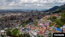 Más de diez millones de habitantes de Bogotá deberán acatar el toque de queda desde las 8 de la noche como medida para frenar la alta expansión de contagios de COVID-19. [Foto Cortesía Alcaldía de Bogotá. [Foto cortesía alcaldía de Bogotá].