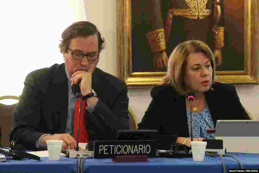 Liliana Ortega, representante de COFAVIC y Carlos Ayala, abogado, mostraron ejemplos de las violaciones a los DD.HH. en Venezuela, ante la CIDH en Washington.