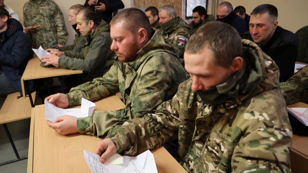Число желающих дезертировать военных РФ с лета выросло почти вдвое