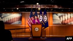 La presidenta de la Cámara de Representantes, Nacy Pelosi, impulsa las gestiones para un nuevo juicio al presidente saliente Donald Trump.