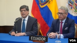 Canciller ecuatoriano, José Valencia, durante una rueda de prensa en la Organización de los Estados Americanos 