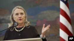 Ngoại Trưởng Clinton nói Syria cần một phe đối lập thống nhất có tư cách đại diện và bảo vệ tất cả các nhóm sắc tộc trong nước.
