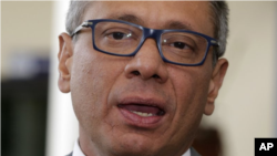 El Fiscal General de Ecuador, Carlos Baca, pidió el lunes vincular al vicepresidente Jorge Glas con un proceso penal por corrupción relacionado con los presuntos sobornos pagados por la brasileña Odebrecht en el país andino.