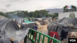 En el sector de la Parada a pocos metros del puente fronterizo cerca de 2.000 migrantes adecuaron carpas improvisadas a la espera de poder retornar a Venezuela.