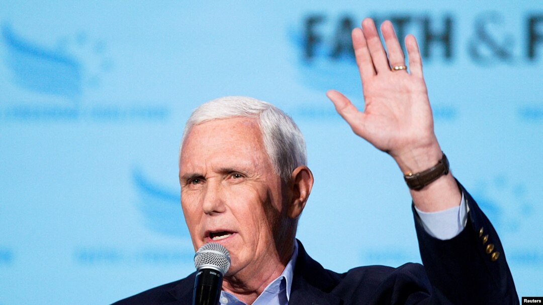 FILE PHOTO: Republican presidential hopefuls make their pitch to evangelical voters at the Iowa Faith & Freedom Coalition Spring Kick-off in West Des Moines