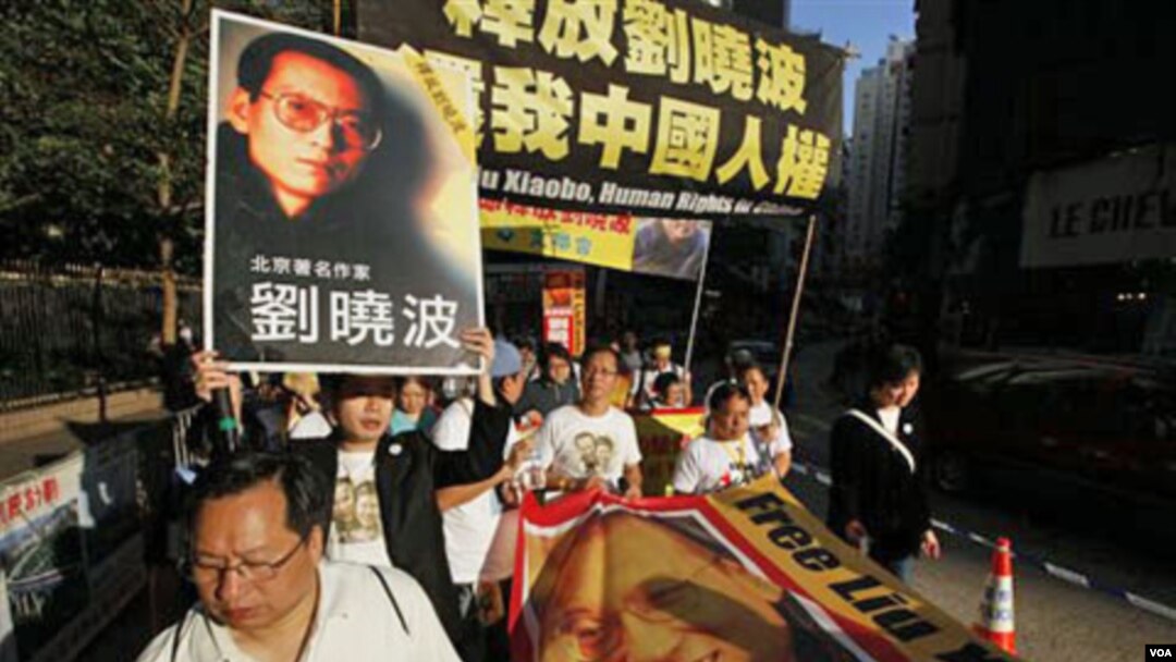 Demonstran pro-demokrasi di Hong Kong, (5 Des. 2010).