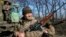  Українські військовослужбовці неподалік Артемівська