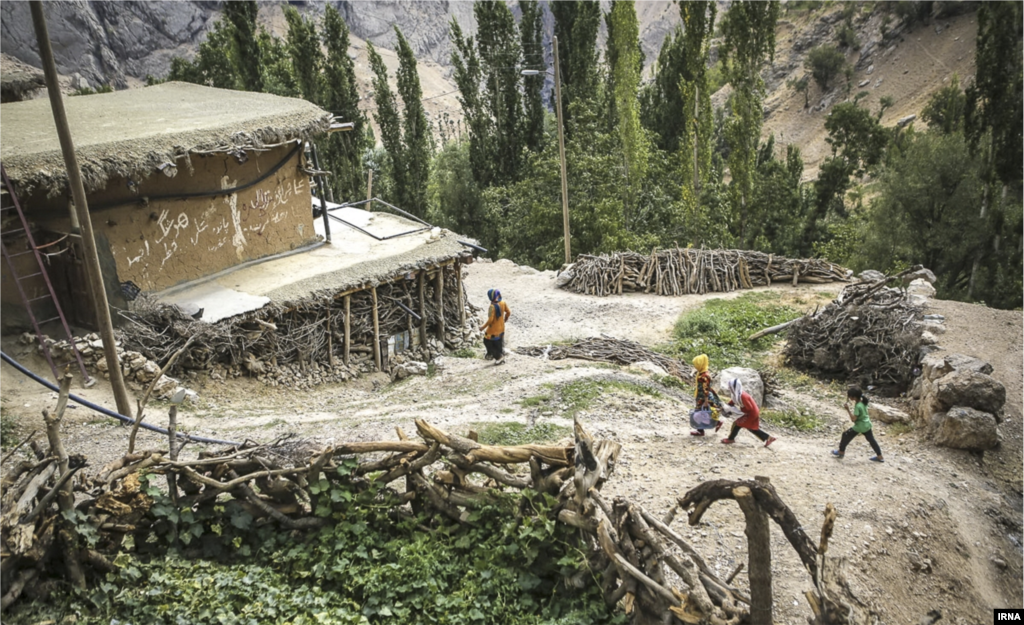 روستای «سر آقا سید» در استان چهارمحال و بختیاری عکس:امین رحمانی