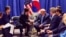 도널드 트럼프 미국 대통령과 이재명 한국 대통령이 22일 유엔총회가 열린 미국 뉴욕에서 회담했다.
