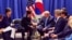 도널드 트럼프 미국 대통령과 이재명 한국 대통령이 22일 유엔총회가 열린 미국 뉴욕에서 회담했다.