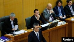 FILE - Croatia's Prime Minister-designate Tihomir Oreskovic (C) seeks approval for his government in parliament in Zagreb, Croatia, Jan. 22, 2016. 
