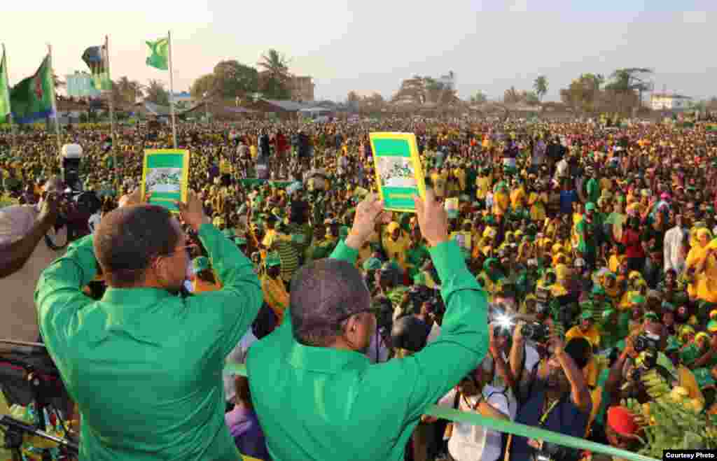 Mgombea kiti cha rais wa Zanzinar chama cha CCM Shein na Rais Kikwete huko Zanzibar