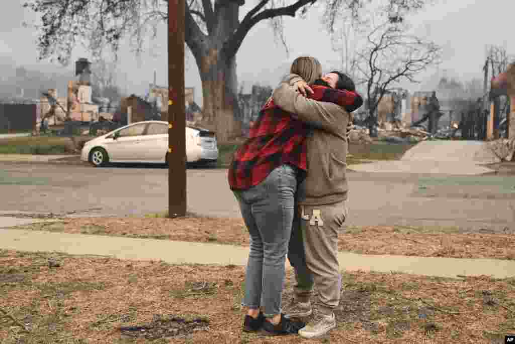 Unas 130.000 personas han recibido órdenes de evacuación, ya que los incendios han consumido unos 108 kilómetros cuadrados, casi el tamaño de toda la ciudad de San Francisco.