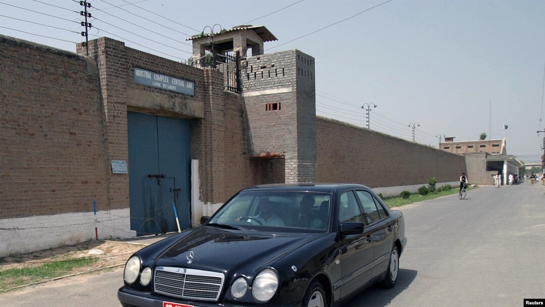 Penjara Kot Lakhpat di Lahore (Foto: dok). Sarabjit Singh, mata-mata India yang dijatuhi hukuman mati di Pakistan dilaporakan tewas akibat luka di kepalanya akibat serangan dua napi di penjara ini.