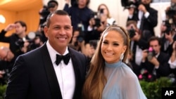 Alex Rodriguez e Jennifer Lopez em 2017