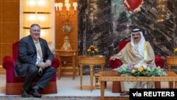 U.S. Secretary of State Mike Pompeo meets with Bahrain King Hamad bin Isa Al Khalifa during his visit to Manama, Bahrain, Aug. 26, 2020. (Bahrain News Agency/Handout via Reuters)