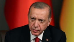 Cumhurbaşkanı Erdoğan, "Türkiye'nin AB'de önünü açın, biz de İsveç'in önünü açalım" dedi
