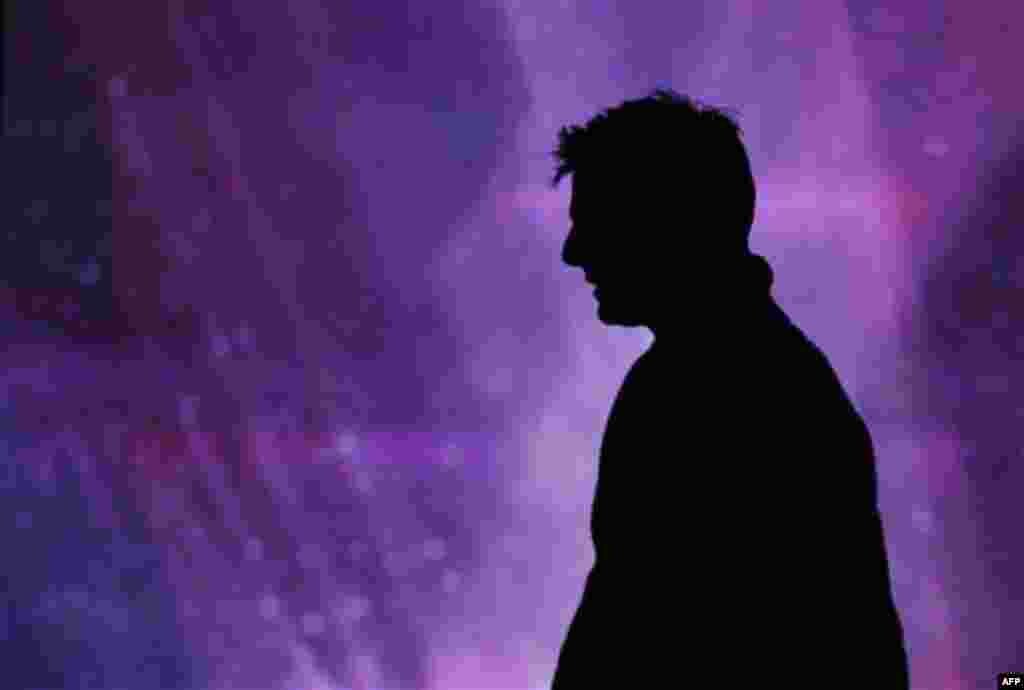 The silhouette of actor Tom Cruise is shown during rehearsals for the 84th Academy Awards show Friday, Feb 24, 2012 in Los Angeles. The Academy Awards will be held on Sunday. (AP Photo/Chris Carlson)