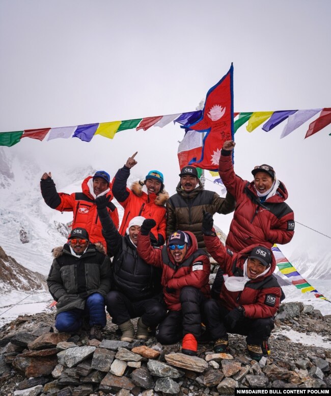 حال ہی میں نیپالی کوہ پیماؤں نے سردیوں میں کے-ٹو سر کرنے کا ریکارڈ اپنے نام کیا تھا۔