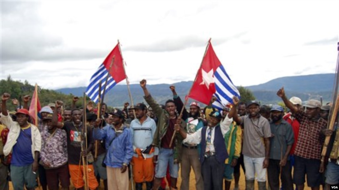 Salah satu demonstrasi para aktivis Organisasi Papua Merdeka (OPM) tahun 2008. Pemerintah Indonesia akan melibatkan OPM dalam upaya dialog dengan rakyat Papua.