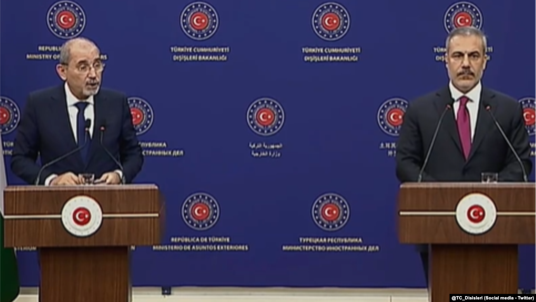 Dışişleri Bakanı Hakan Fidan, Ürdün Dışişleri Bakanı Eymen es-Safedi ile Ankara’da Pazartesi günü basın toplantısı düzenledi.