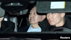 South Korean investigators question arrested President Yoon in insurrection probe