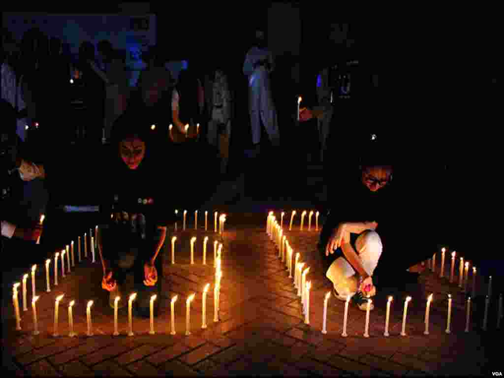 کراچی میں ارتھ آور منایاگیا