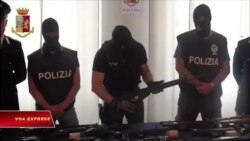 Bố ráp các nhóm tân Quốc xã, Ý tịch thu kho võ khí lớn