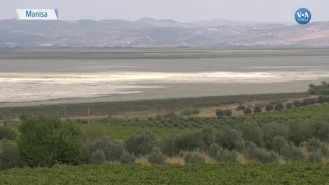 Marmara Gölü Kuruyunca Kıyı Köylerden Göç Başladı Marmara Gölü Kuruyunca Kıyı Köylerden Göç Başladı