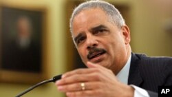 El fiscal general, Eric Holder, tendrá que dar explicaciones sobre las investigaciones de periodistas por parte del Departamento de Justicia.